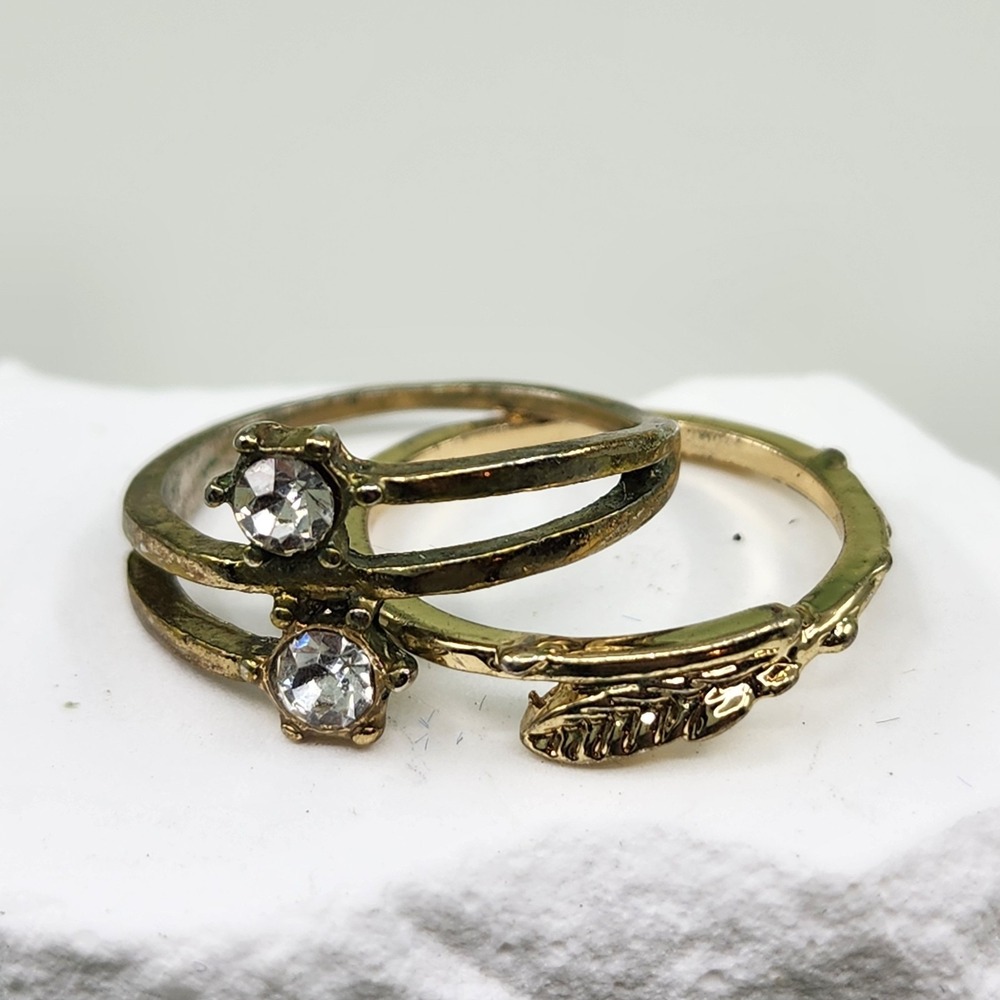 Set of 2 Gold Tone Rings Clear Rhinestone Leaf Vine Botanical Cocktail Stacking